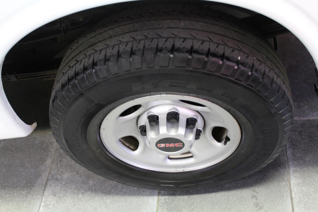 GMC Savana Cargo Van RWD 2500 135" 2021