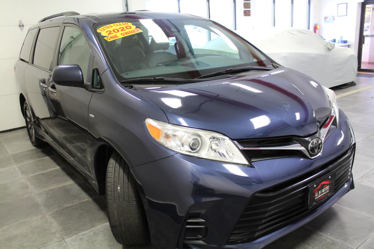 Toyota Sienna LE AWD 7-Passenger (Natl) 2020