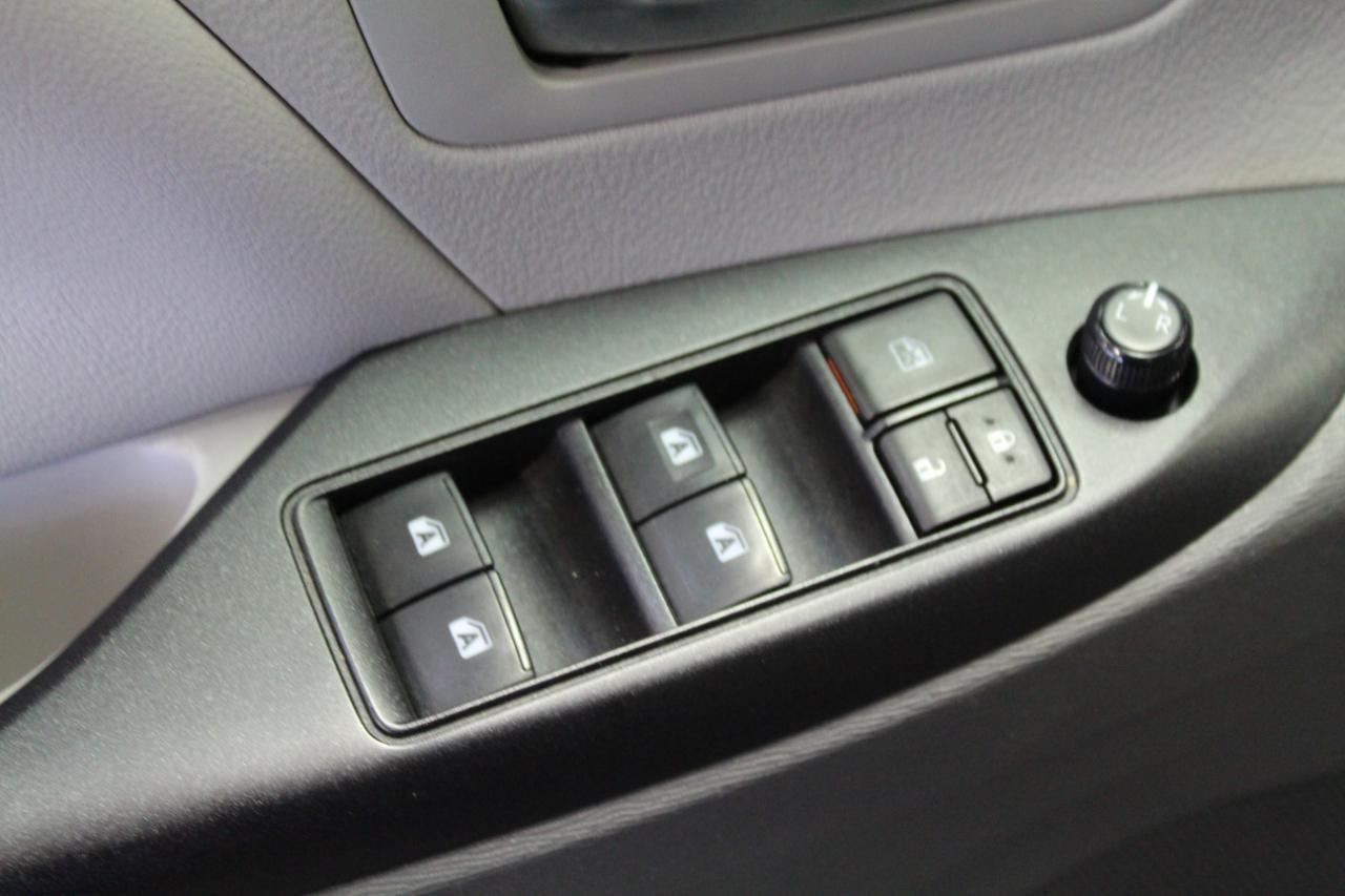 Toyota Sienna LE AWD 7-Passenger (Natl) 2020
