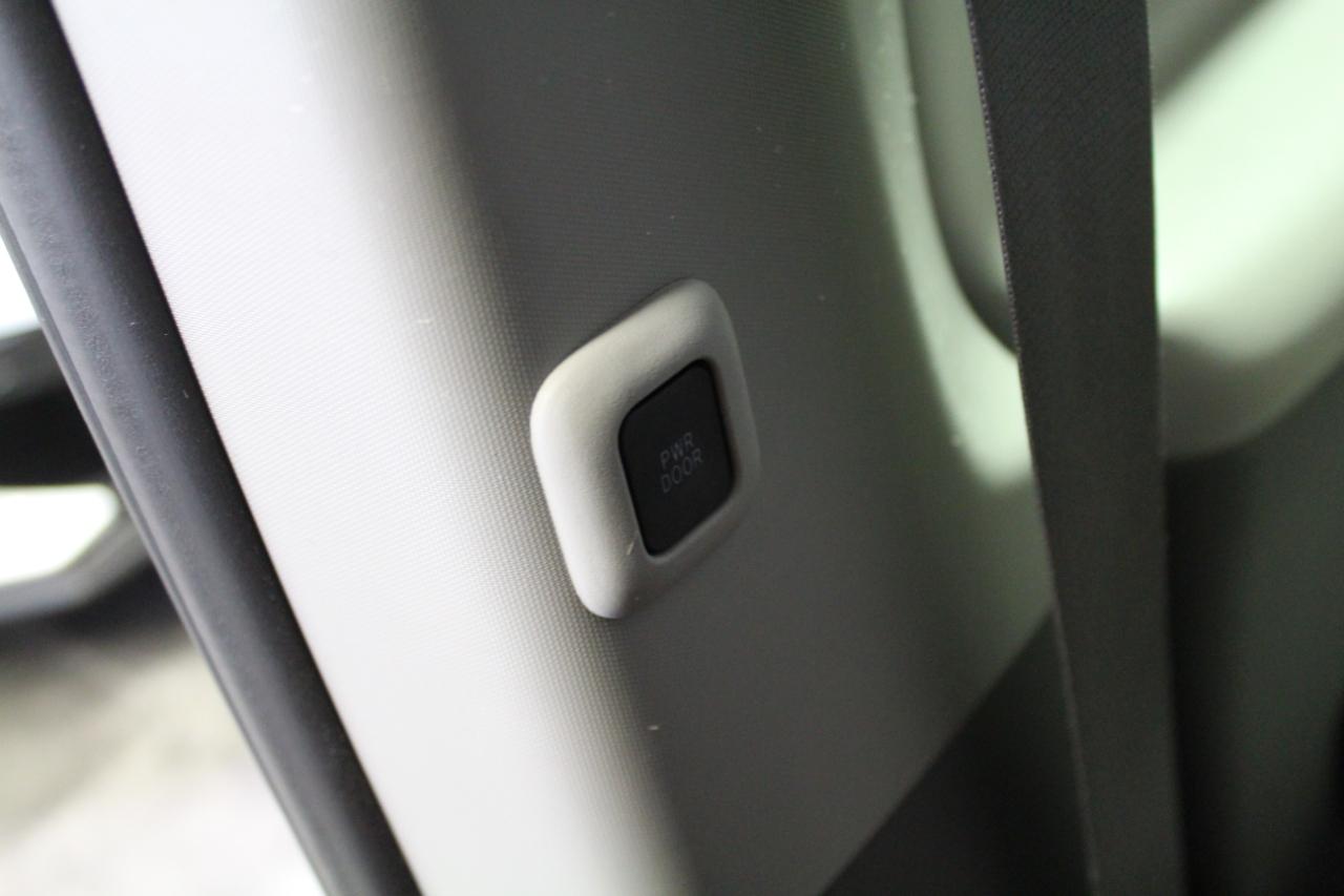 Toyota Sienna LE AWD 7-Passenger (Natl) 2020