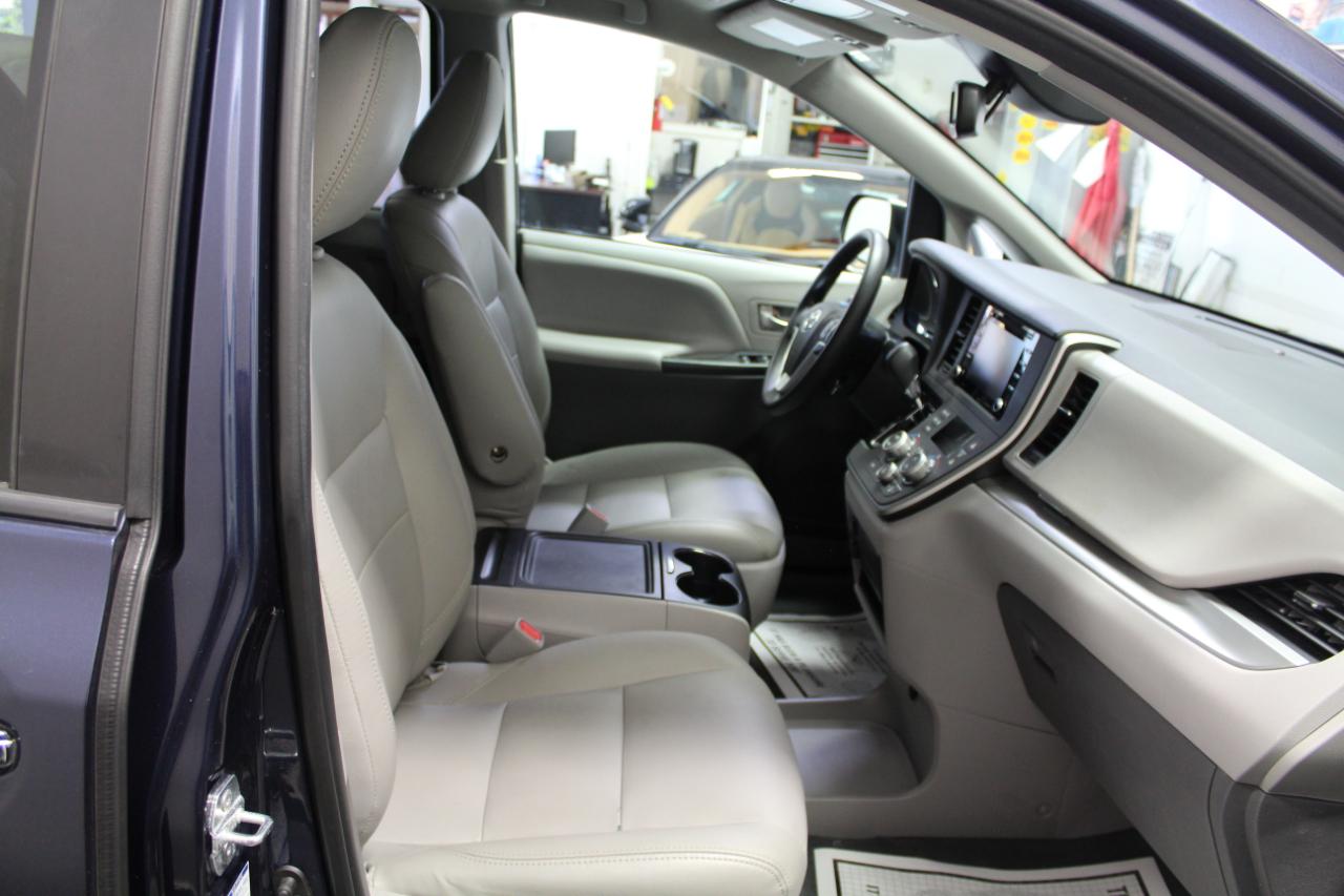 Toyota Sienna LE AWD 7-Passenger (Natl) 2020
