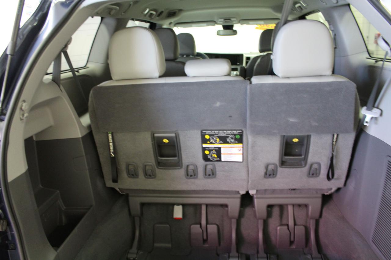Toyota Sienna LE AWD 7-Passenger (Natl) 2020