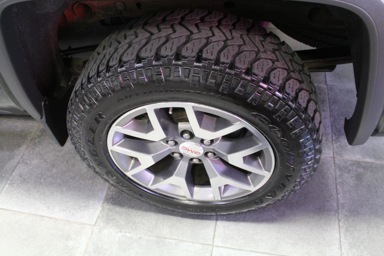 GMC Sierra 1500 4WD Crew Cab 153.0" SLT 2015