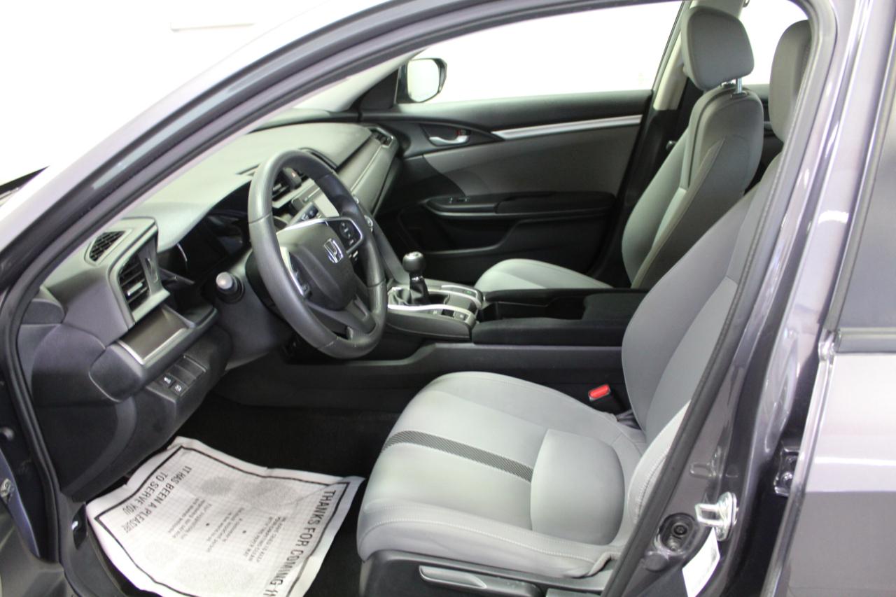 Honda Civic Sedan 4dr Man LX 2016