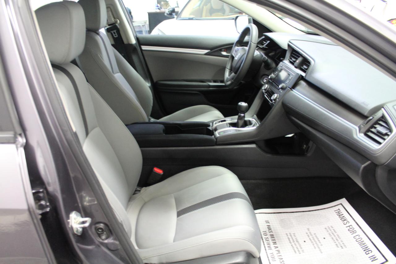 Honda Civic Sedan 4dr Man LX 2016