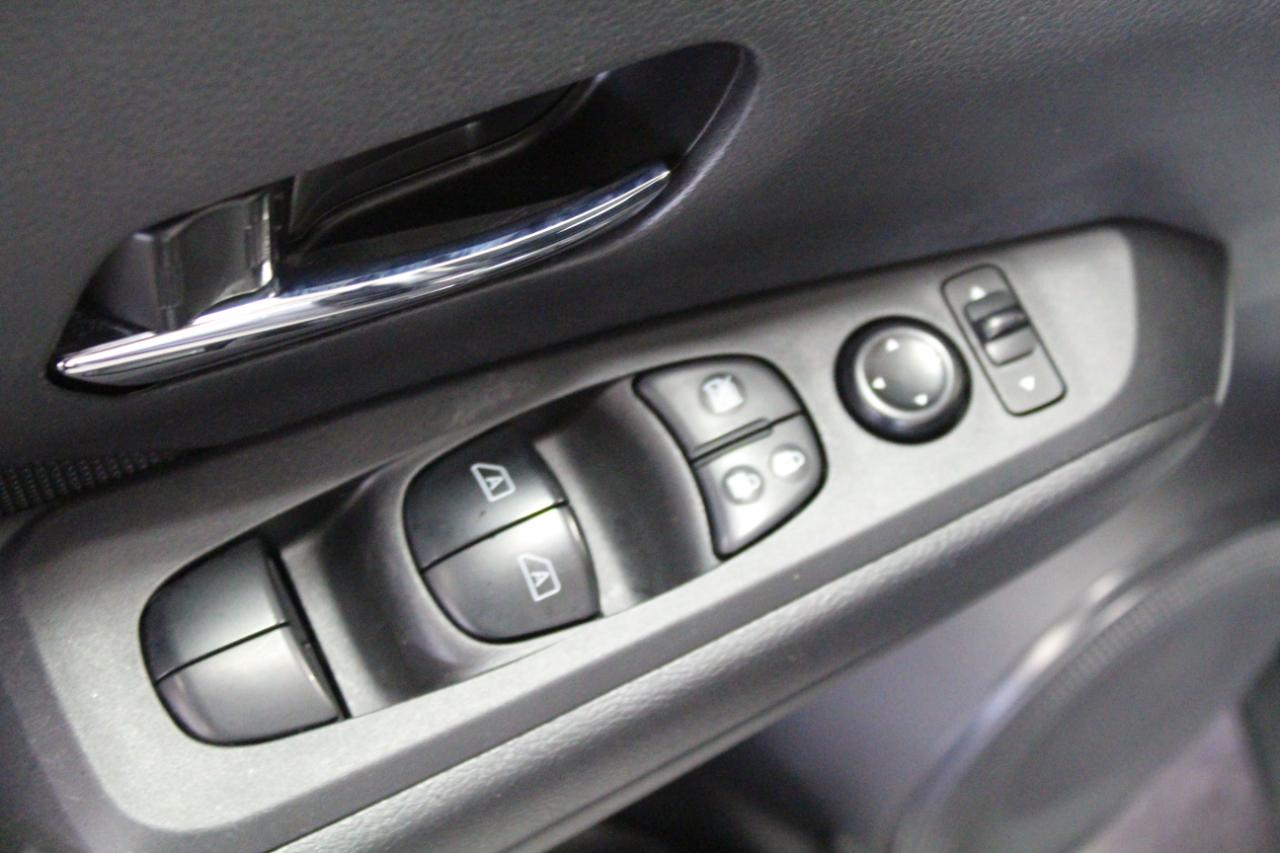 Nissan Kicks SV FWD 2023