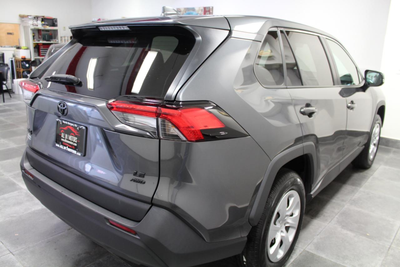 Toyota RAV4 LE AWD (Natl) 2023