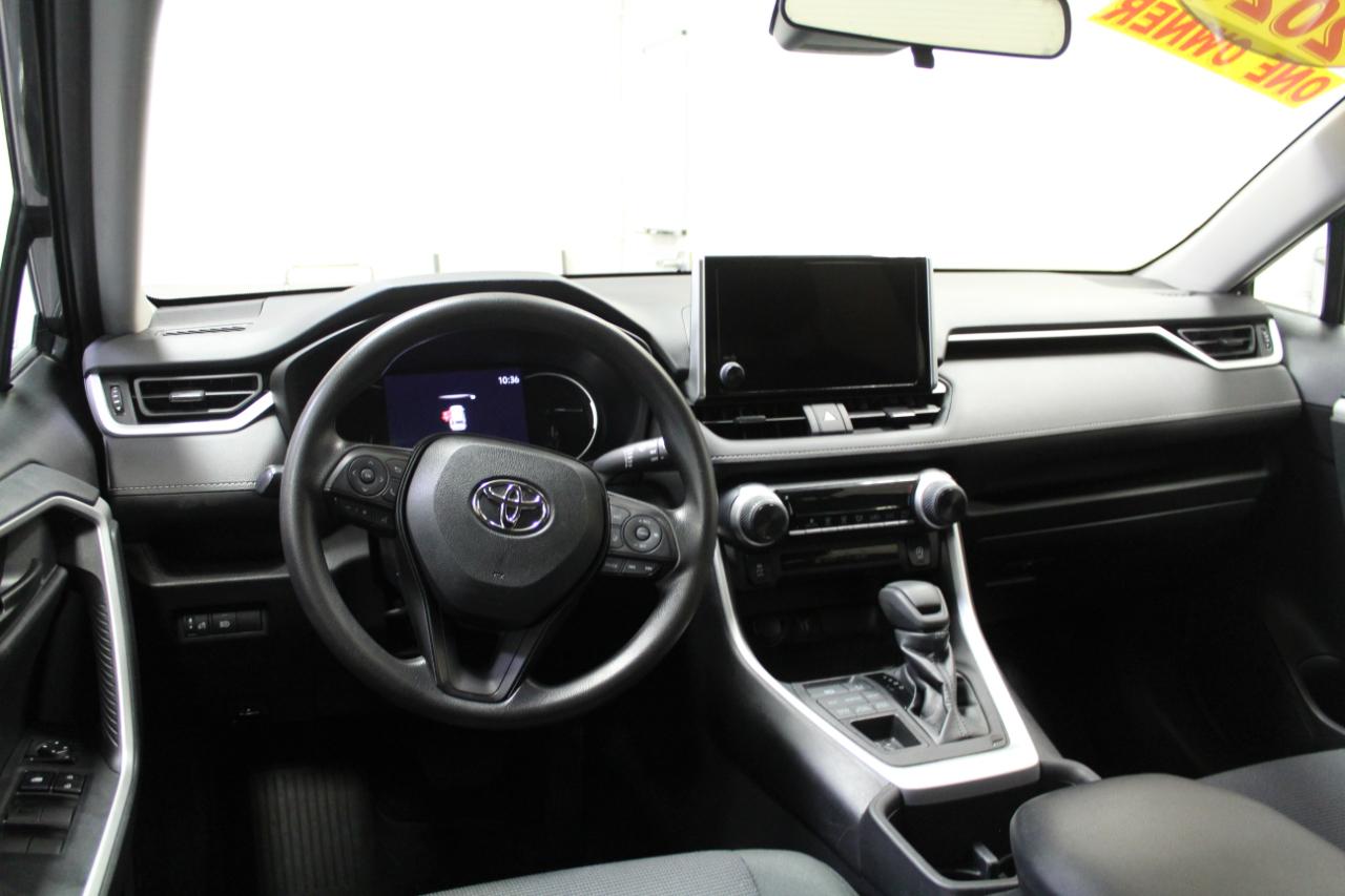 Toyota RAV4 LE AWD (Natl) 2023