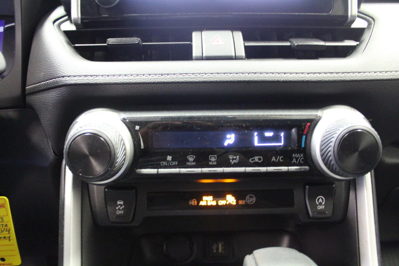 Toyota RAV4 LE AWD (Natl) 2023