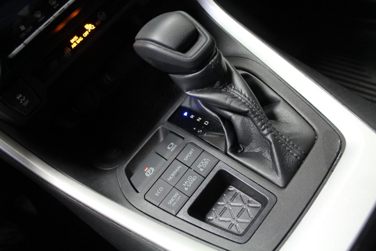 Toyota RAV4 LE AWD (Natl) 2023