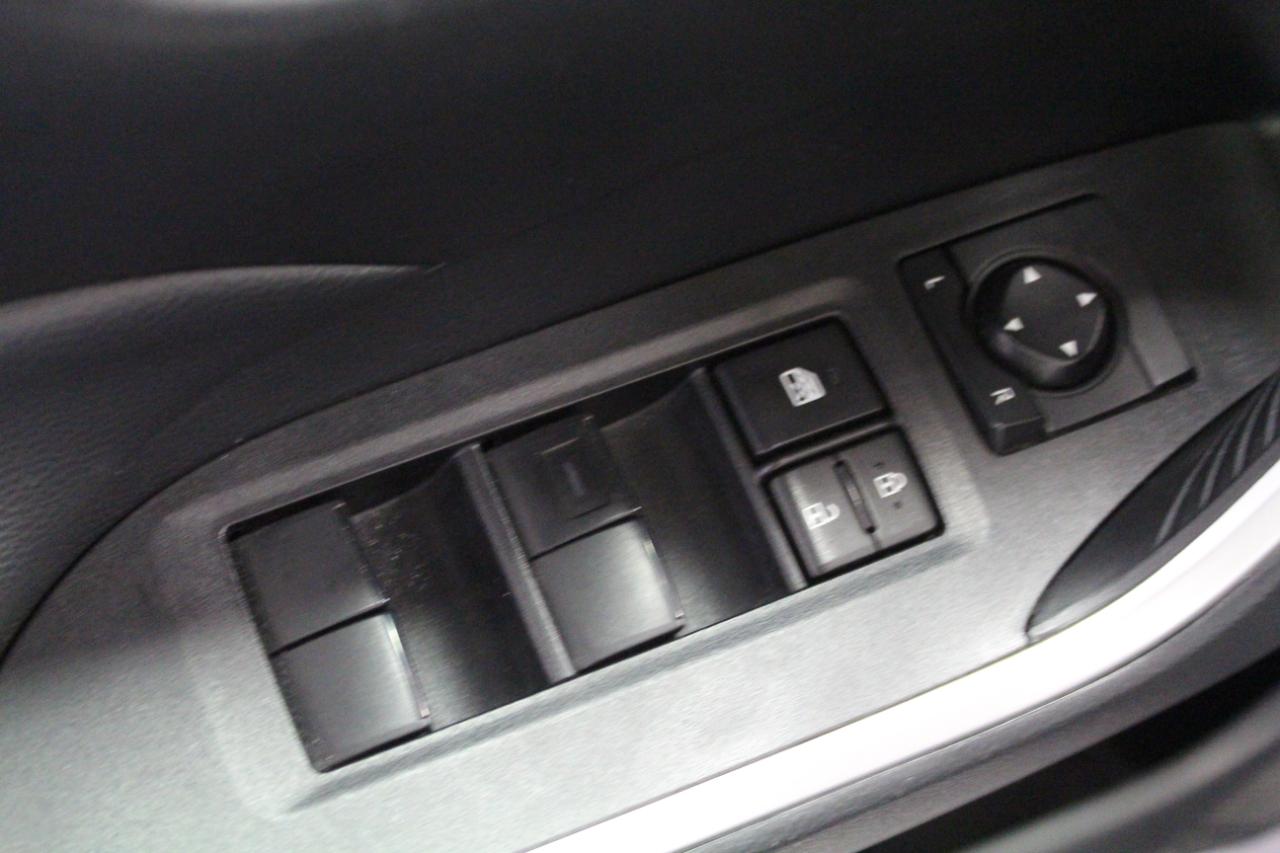 Toyota RAV4 LE AWD (Natl) 2023