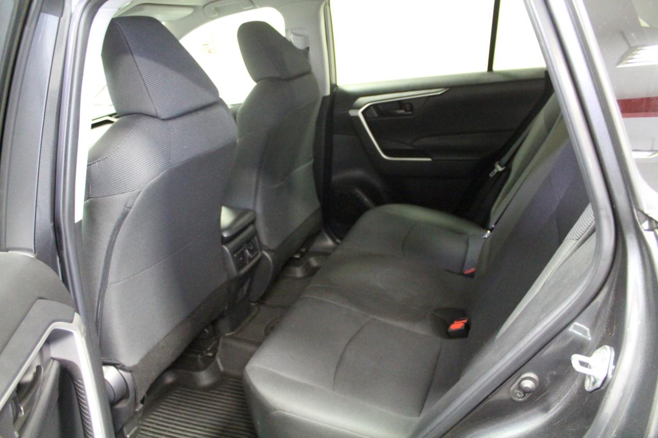 Toyota RAV4 LE AWD (Natl) 2023
