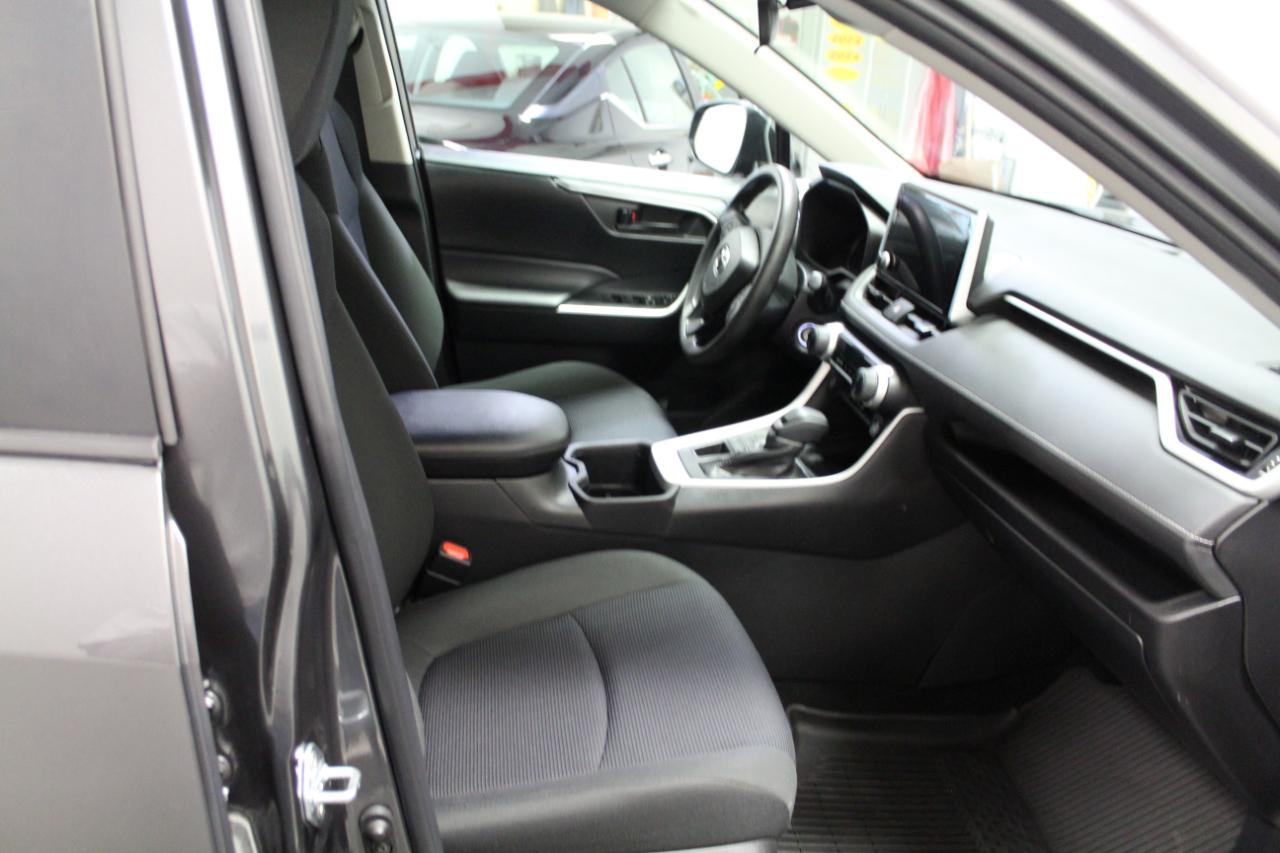 Toyota RAV4 LE AWD (Natl) 2023