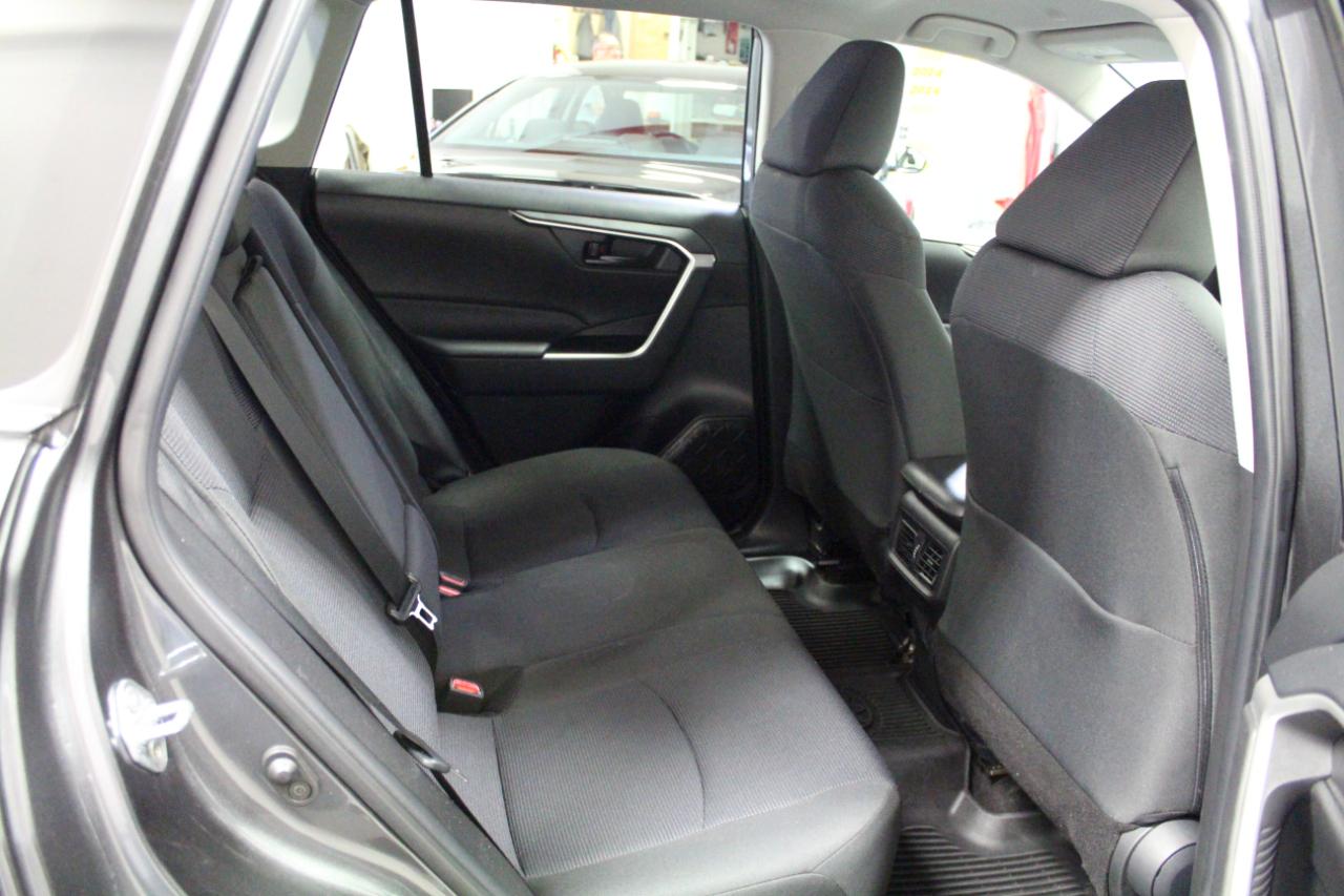 Toyota RAV4 LE AWD (Natl) 2023