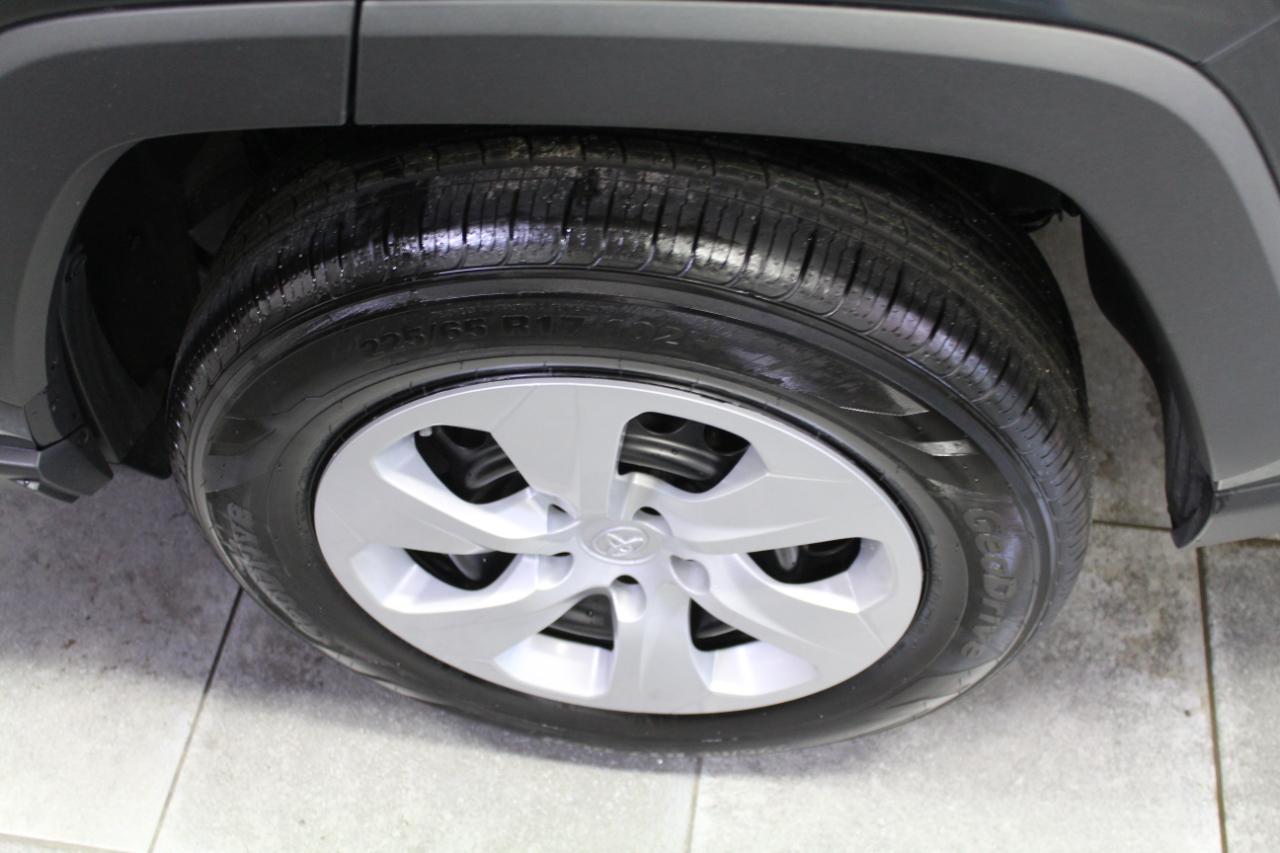 Toyota RAV4 LE AWD (Natl) 2023