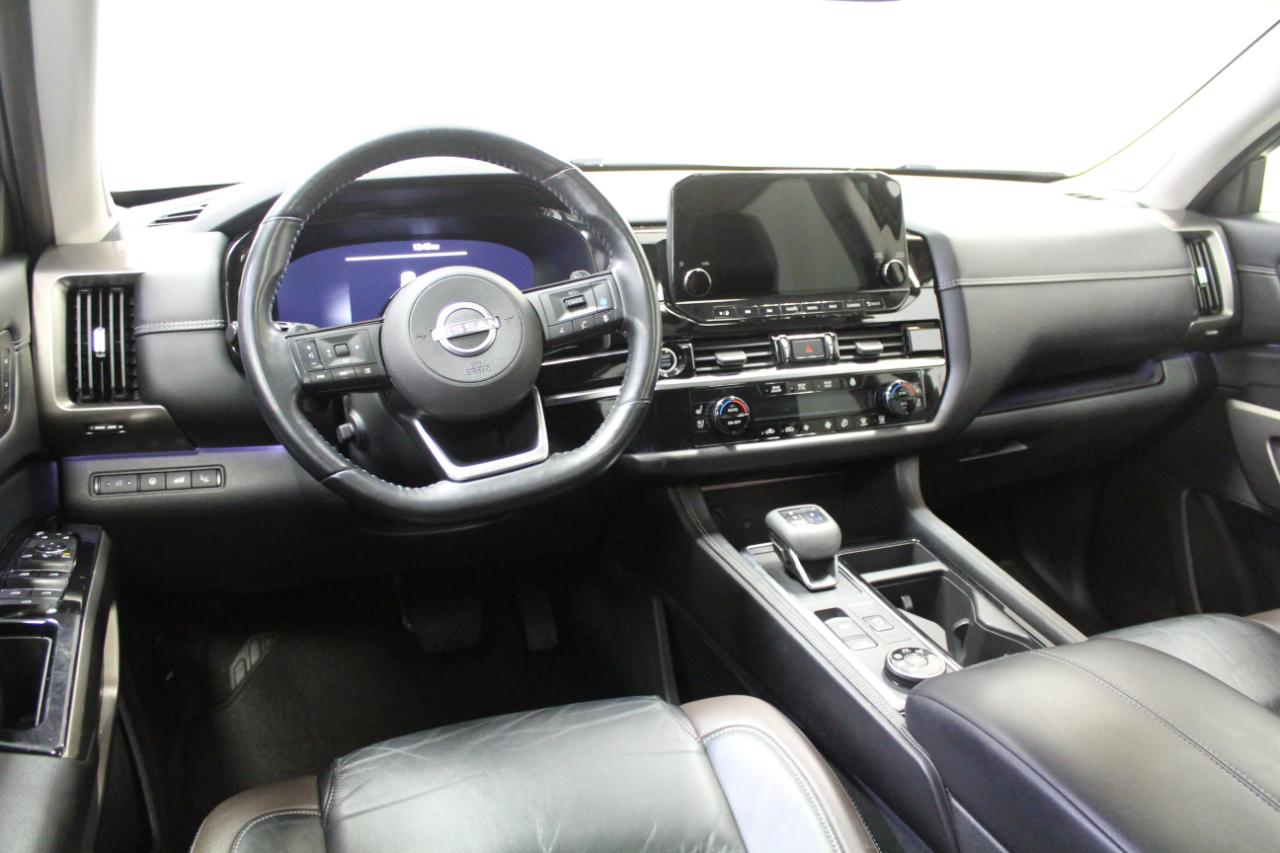 Nissan Pathfinder Platinum 4WD 2022