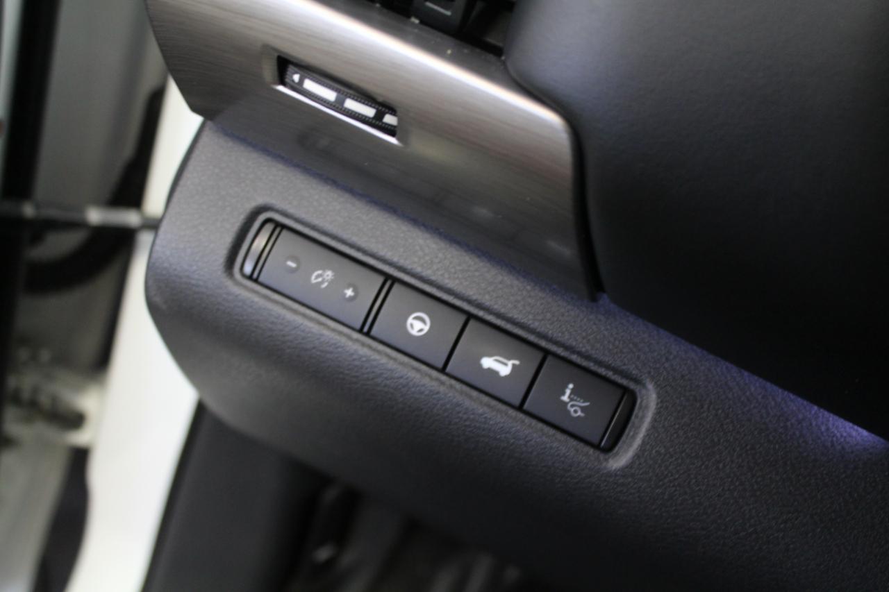 Nissan Pathfinder Platinum 4WD 2022