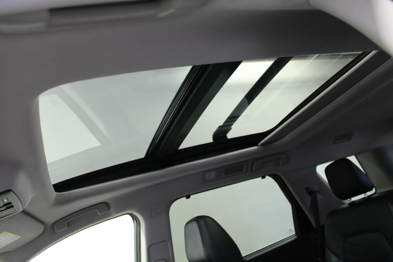 Nissan Pathfinder Platinum 4WD 2022