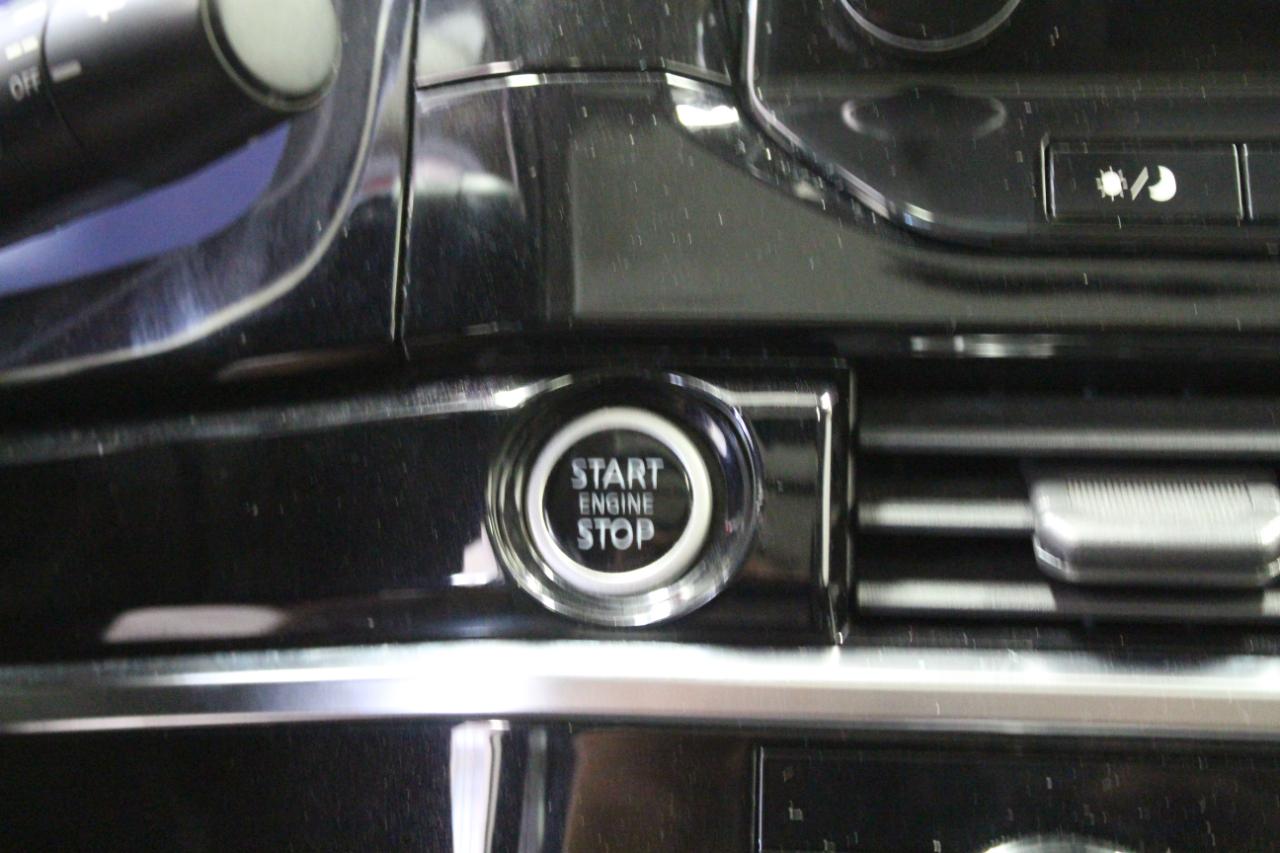 Nissan Pathfinder Platinum 4WD 2022