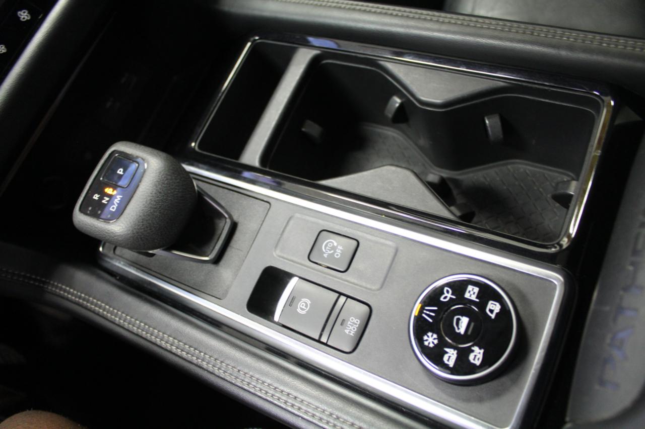 Nissan Pathfinder Platinum 4WD 2022