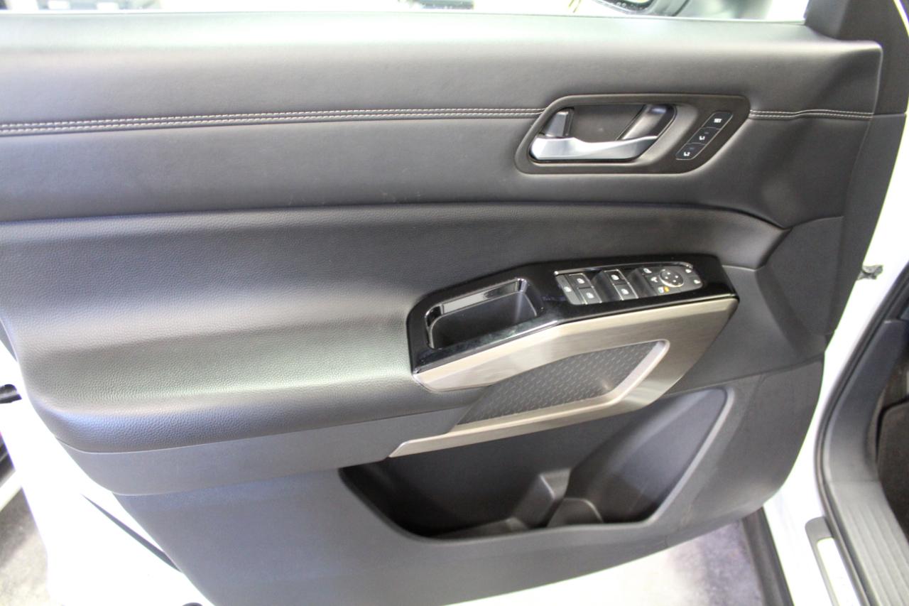 Nissan Pathfinder Platinum 4WD 2022