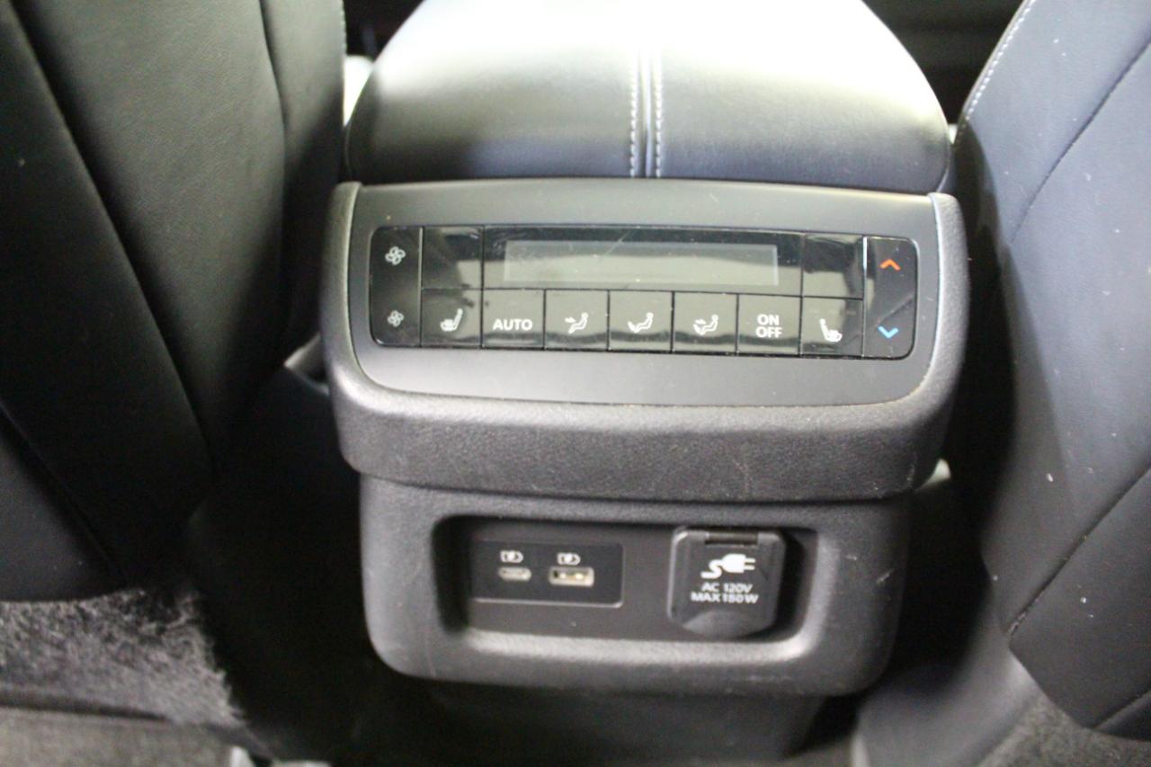 Nissan Pathfinder Platinum 4WD 2022