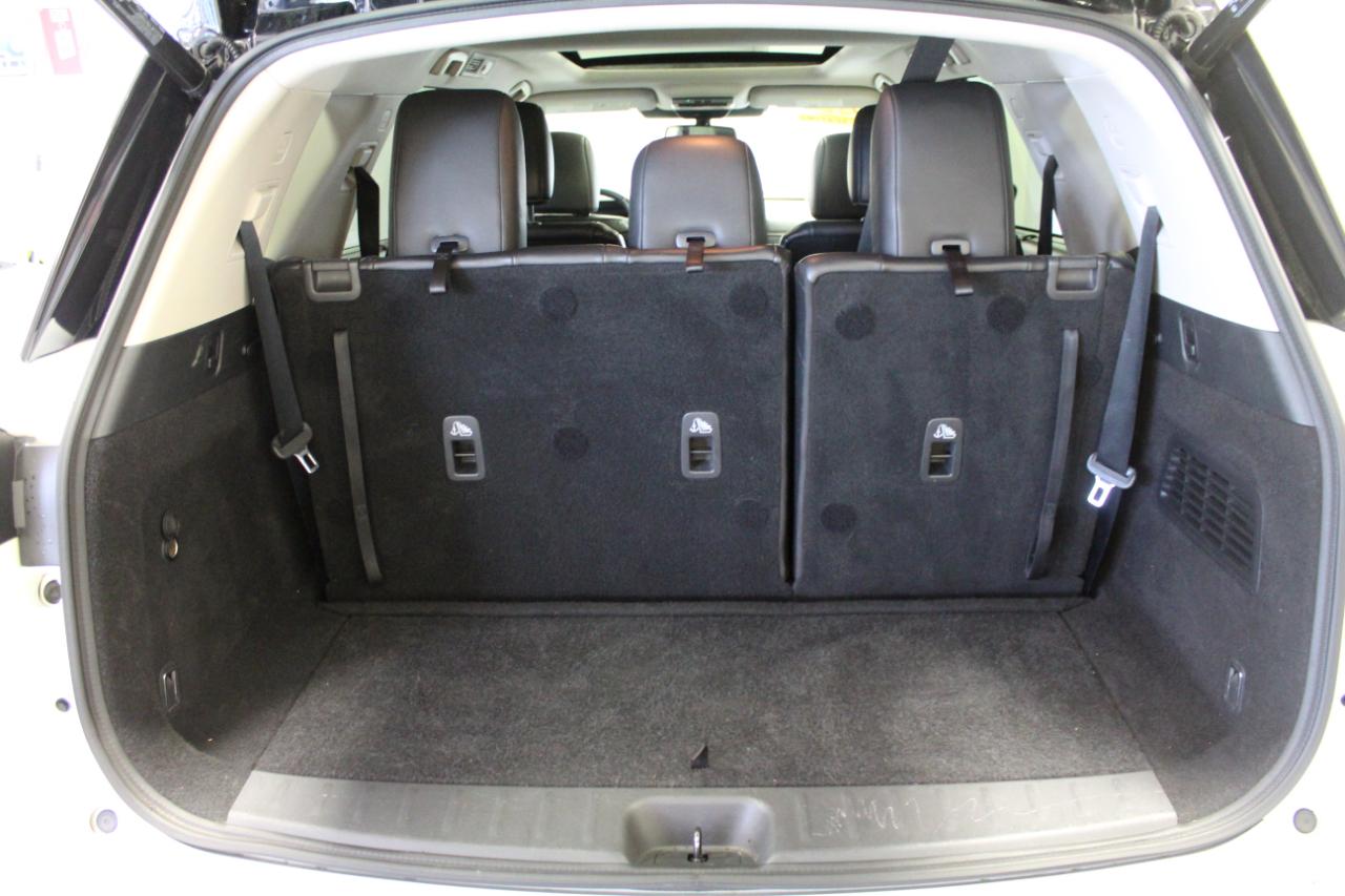 Nissan Pathfinder Platinum 4WD 2022