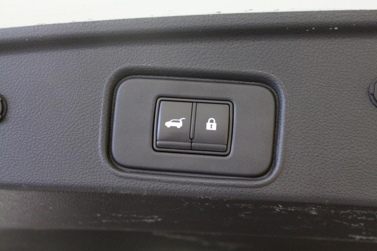 Nissan Pathfinder Platinum 4WD 2022