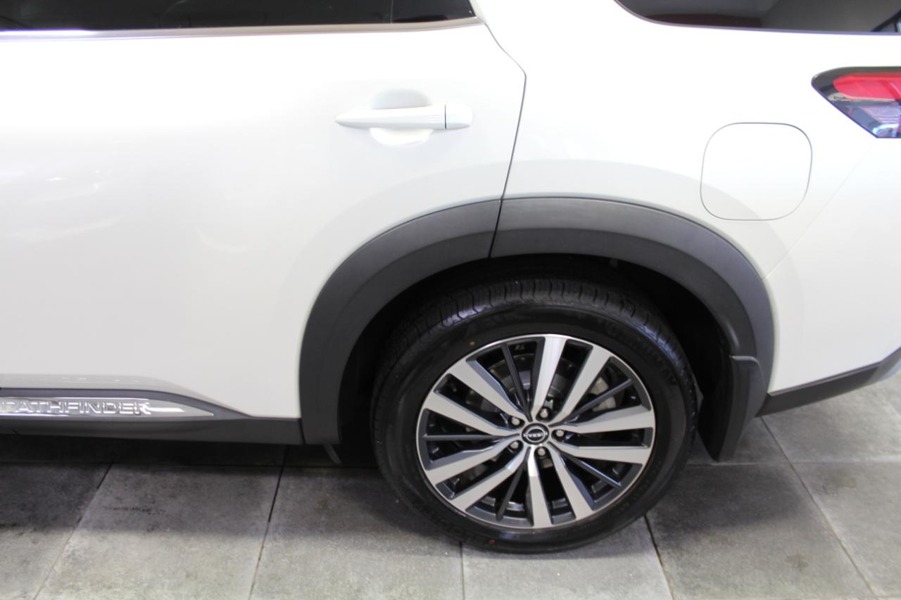 Nissan Pathfinder Platinum 4WD 2022
