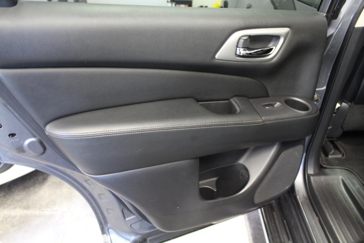 Nissan Pathfinder 4x4 SL 2020