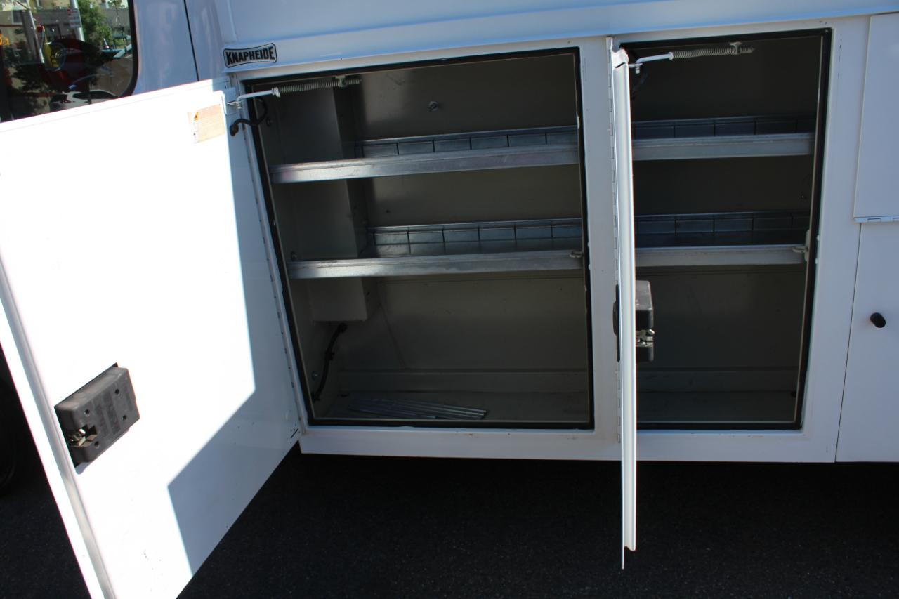 Ford Transit Cutaway T-350 DRW 138" WB 9950 GVWR 2018
