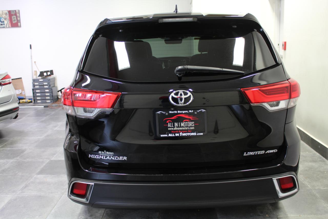 Toyota Highlander Hybrid Limited Platinum AWD (Natl) 2017