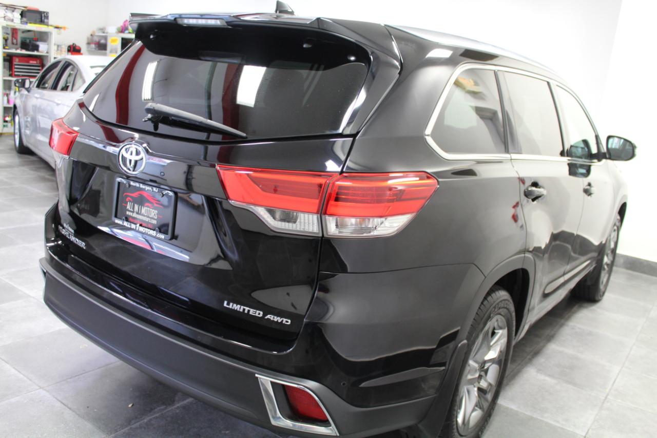 Toyota Highlander Hybrid Limited Platinum AWD (Natl) 2017