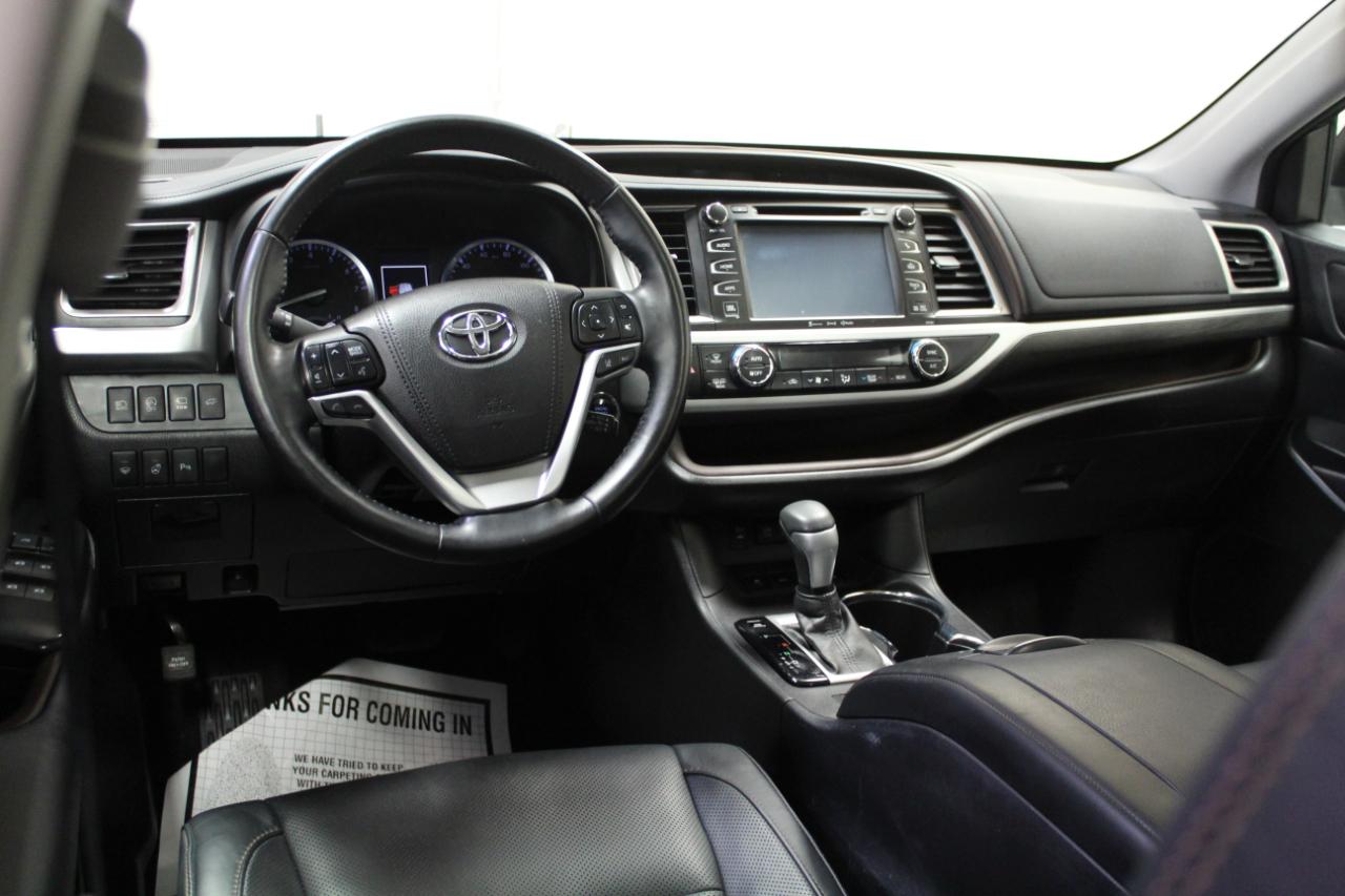Toyota Highlander Hybrid Limited Platinum AWD (Natl) 2017