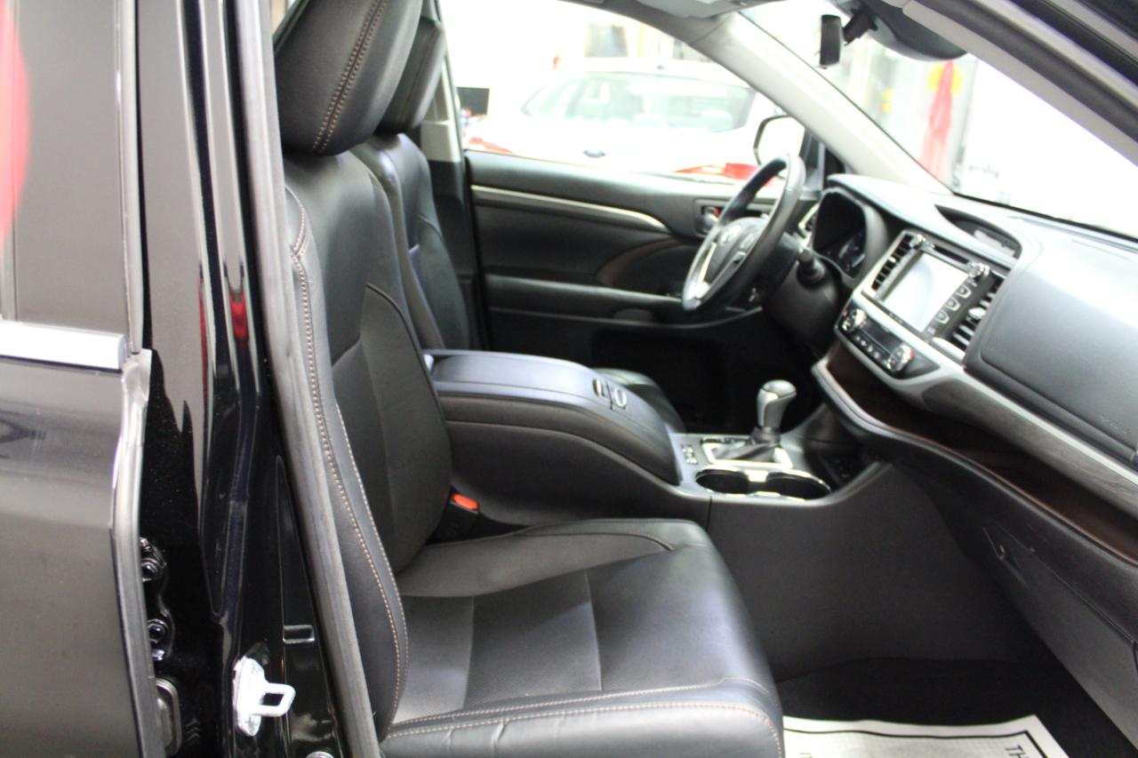 Toyota Highlander Hybrid Limited Platinum AWD (Natl) 2017