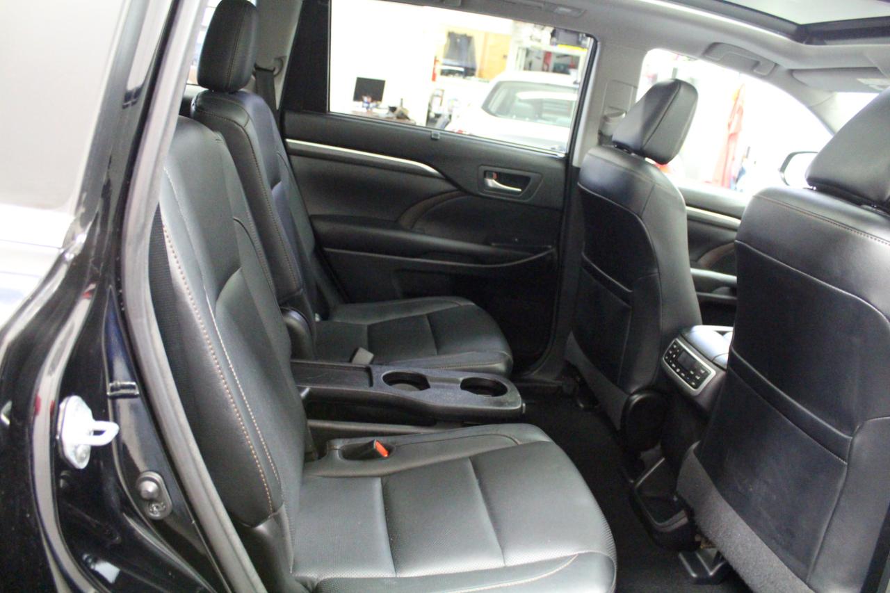 Toyota Highlander Hybrid Limited Platinum AWD (Natl) 2017