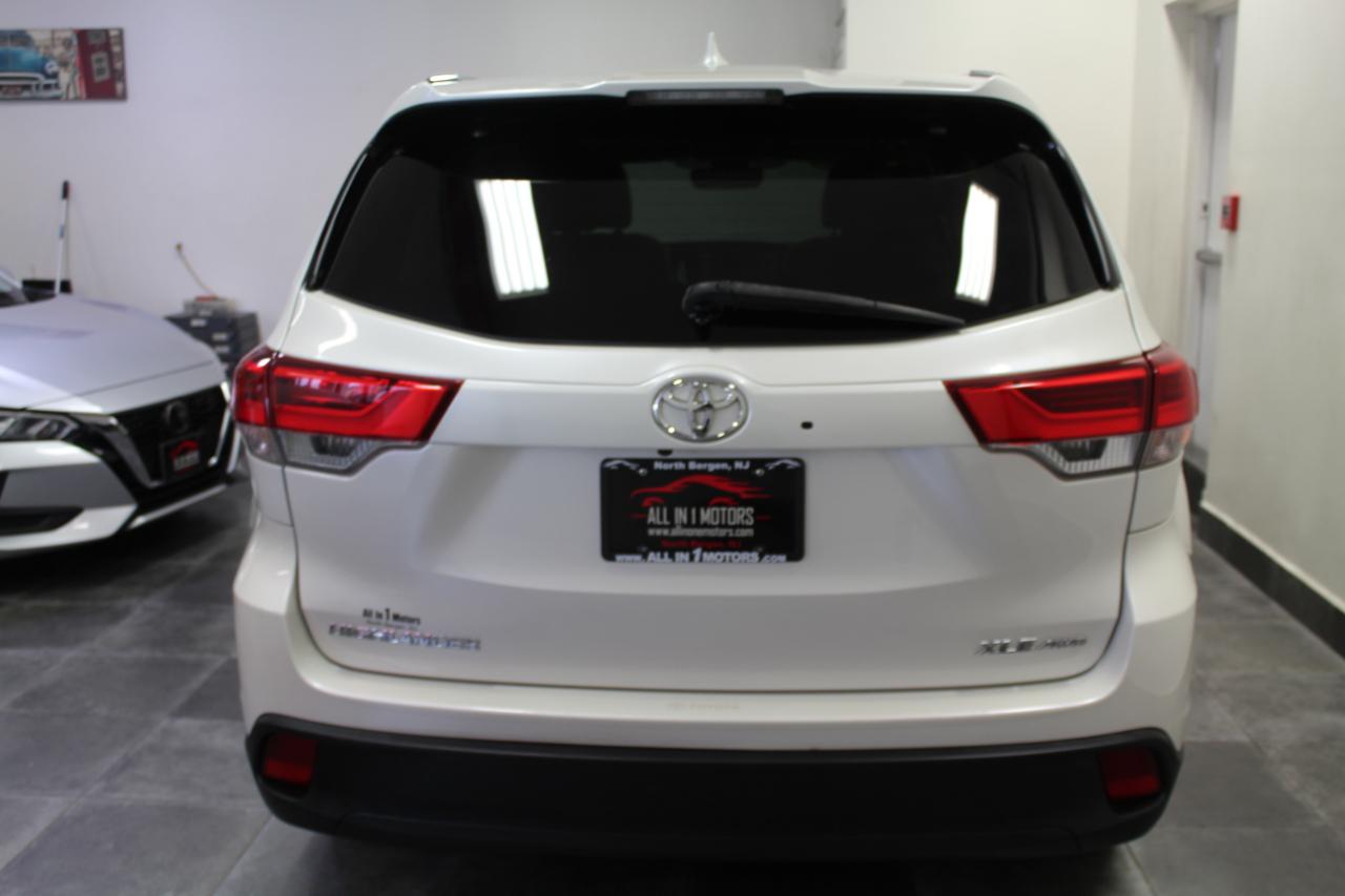 Toyota Highlander XLE V6 AWD (Natl) 2019