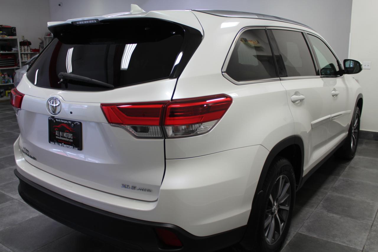 Toyota Highlander XLE V6 AWD (Natl) 2019