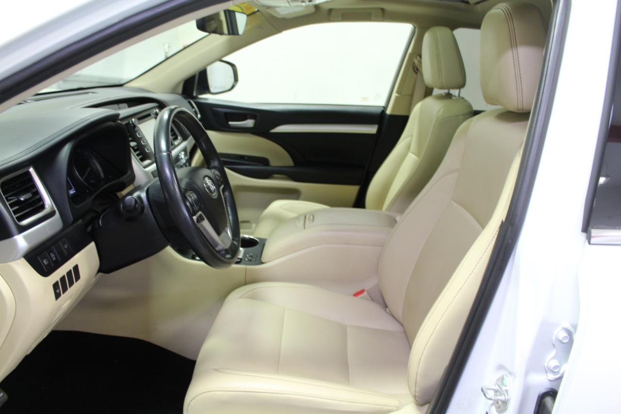 Toyota Highlander XLE V6 AWD (Natl) 2019