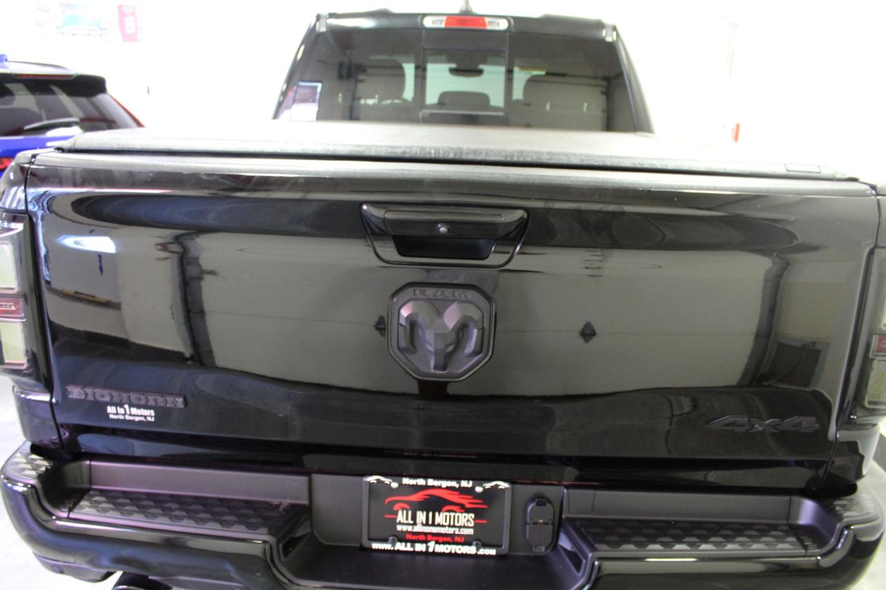 RAM 1500 Big Horn 4x4 Quad Cab 6'4" Box 2021