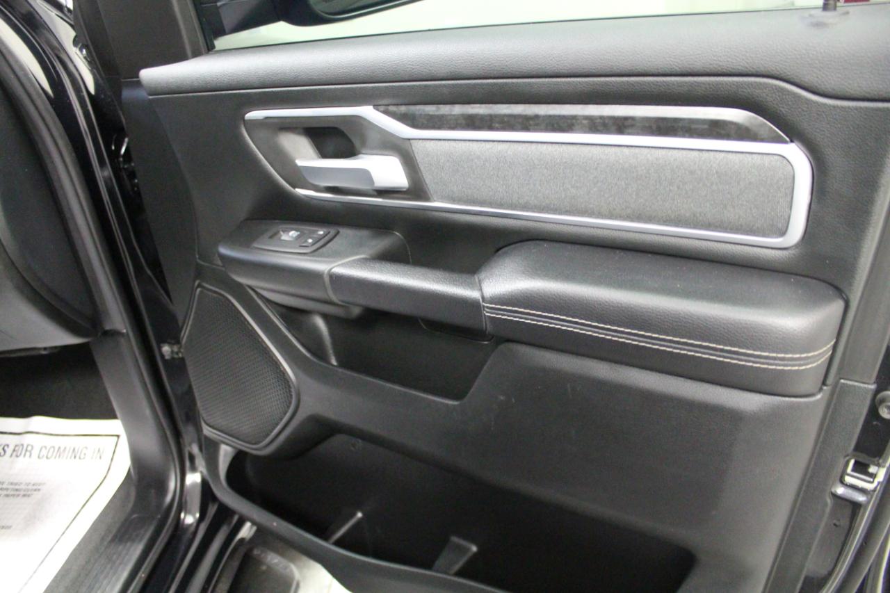 RAM 1500 Big Horn 4x4 Quad Cab 6'4" Box 2021