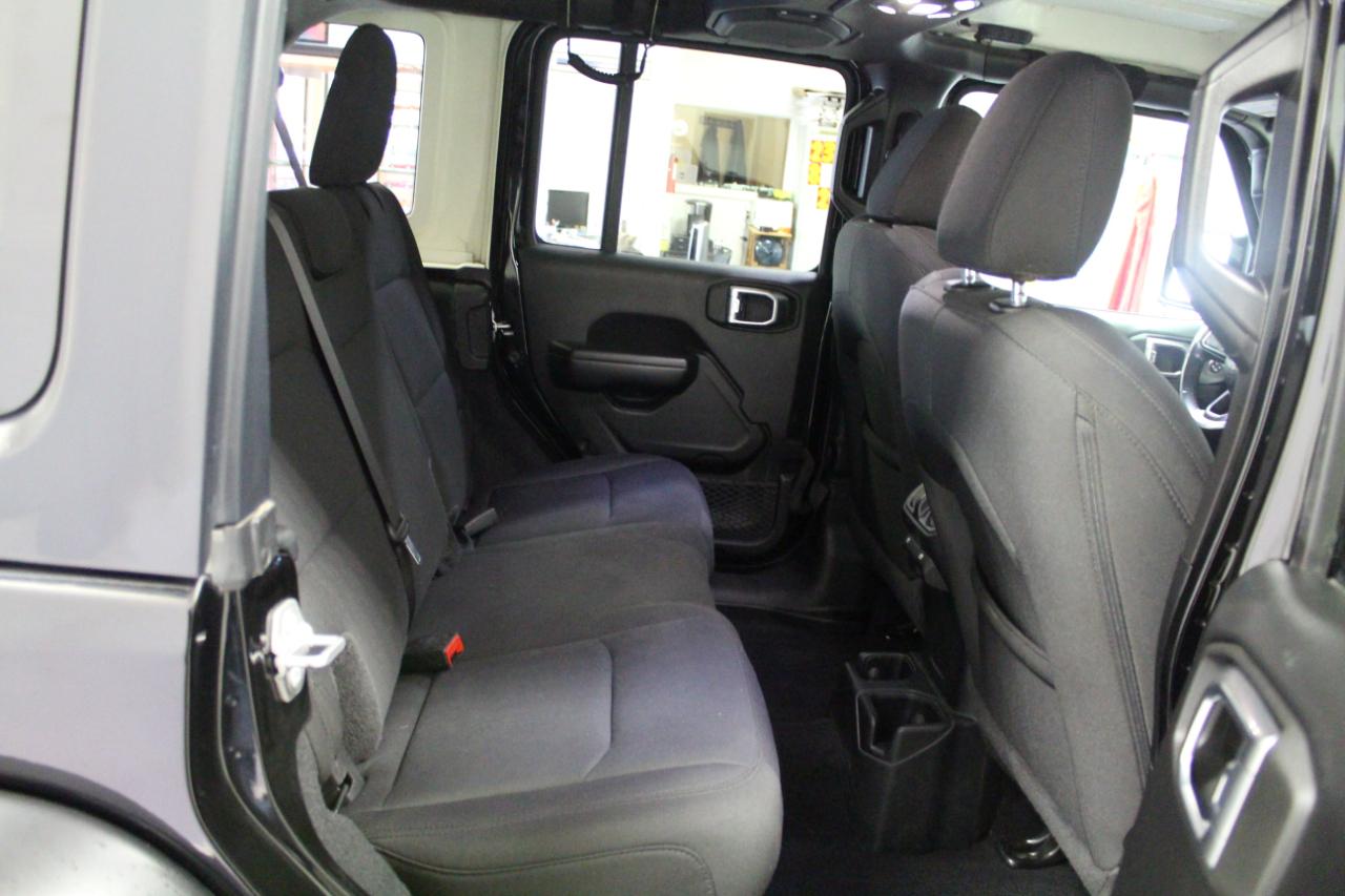 Jeep Wrangler Unlimited Willys 4x4 2021