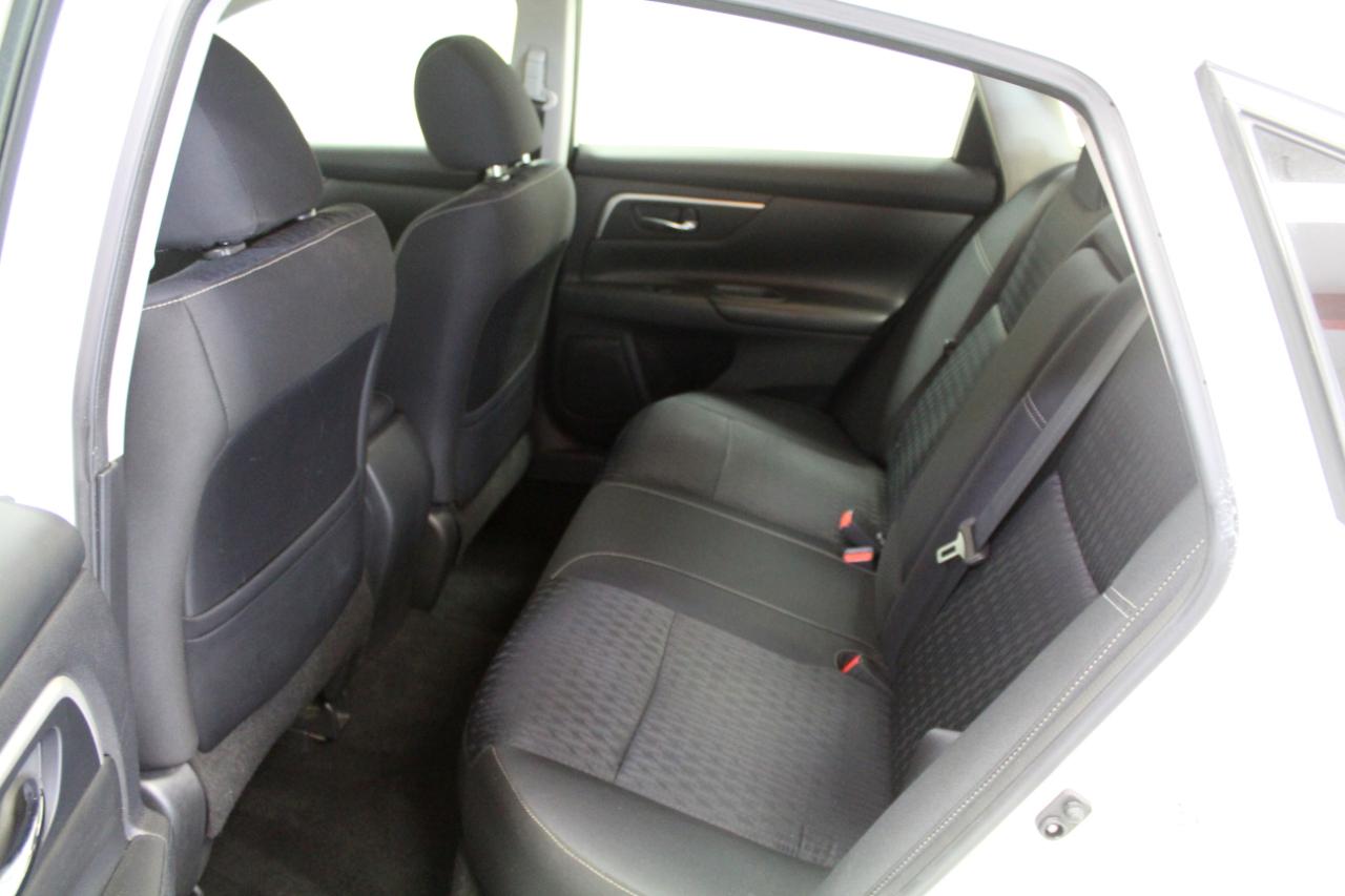 Nissan Altima 2.5 SV Sedan 2018