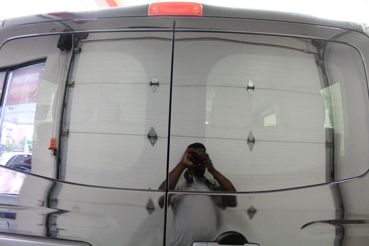 Nissan NVP 3500 V8 SL 2015