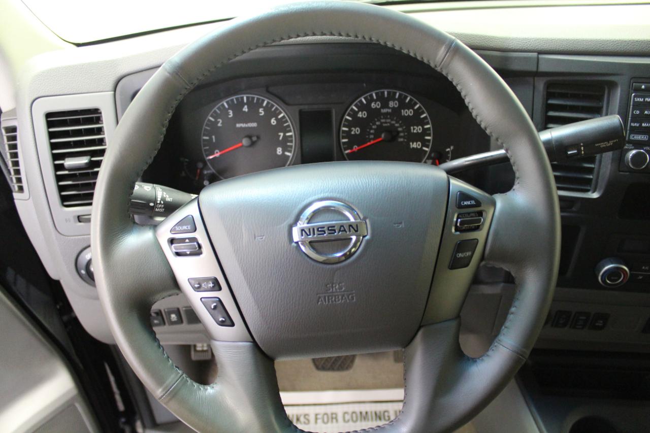 Nissan NVP 3500 V8 SL 2015