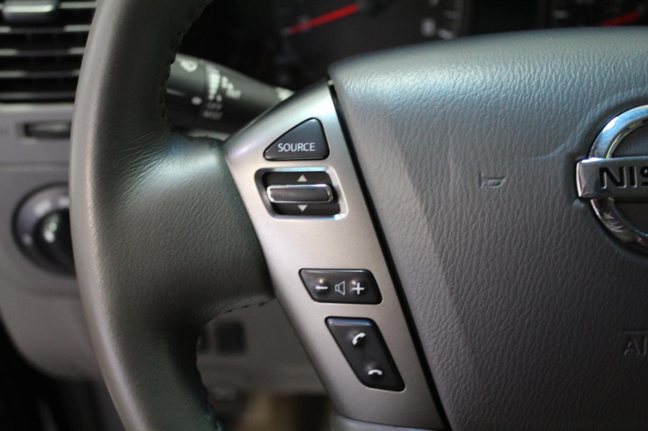 Nissan NVP 3500 V8 SL 2015