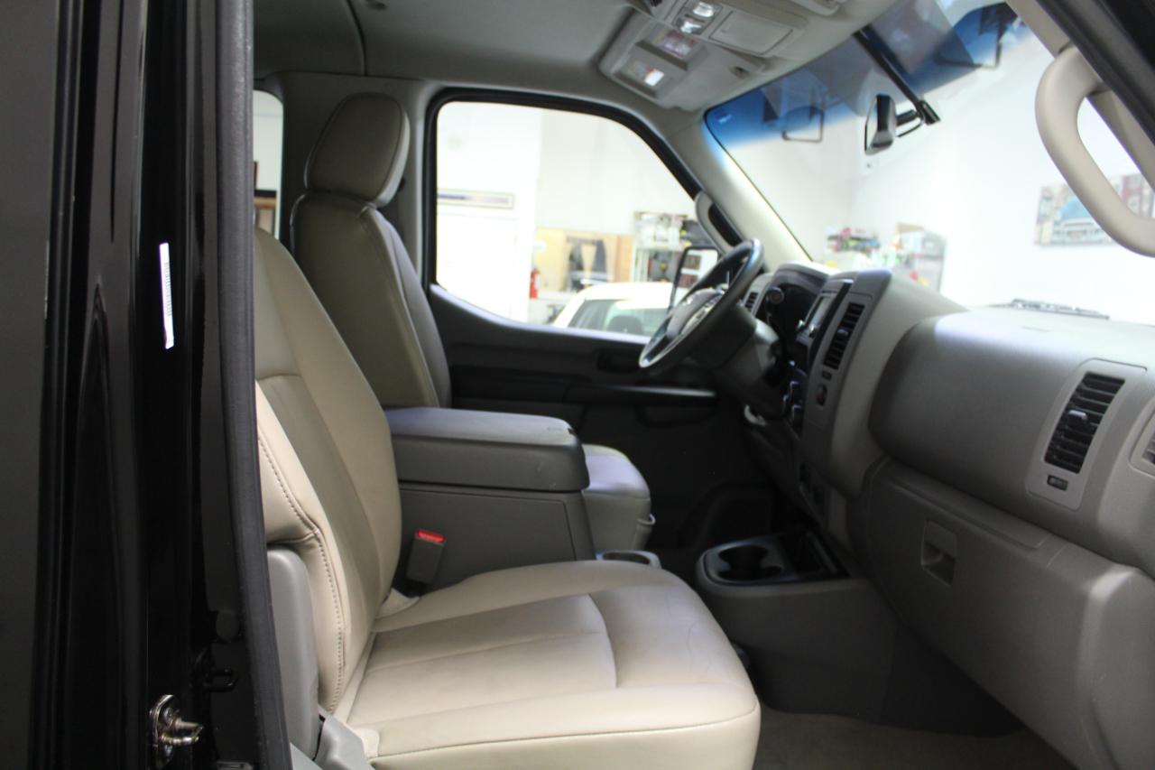 Nissan NVP 3500 V8 SL 2015