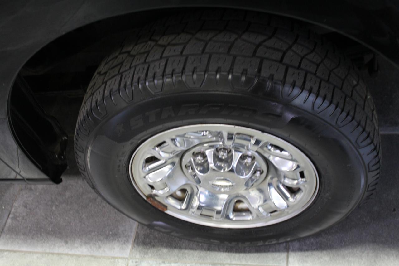 Nissan NVP 3500 V8 SL 2015