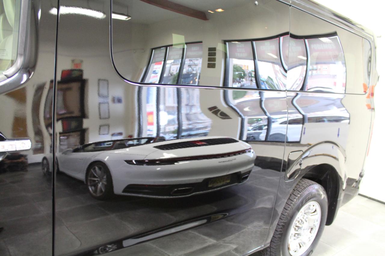 Nissan NVP 3500 V8 SL 2015