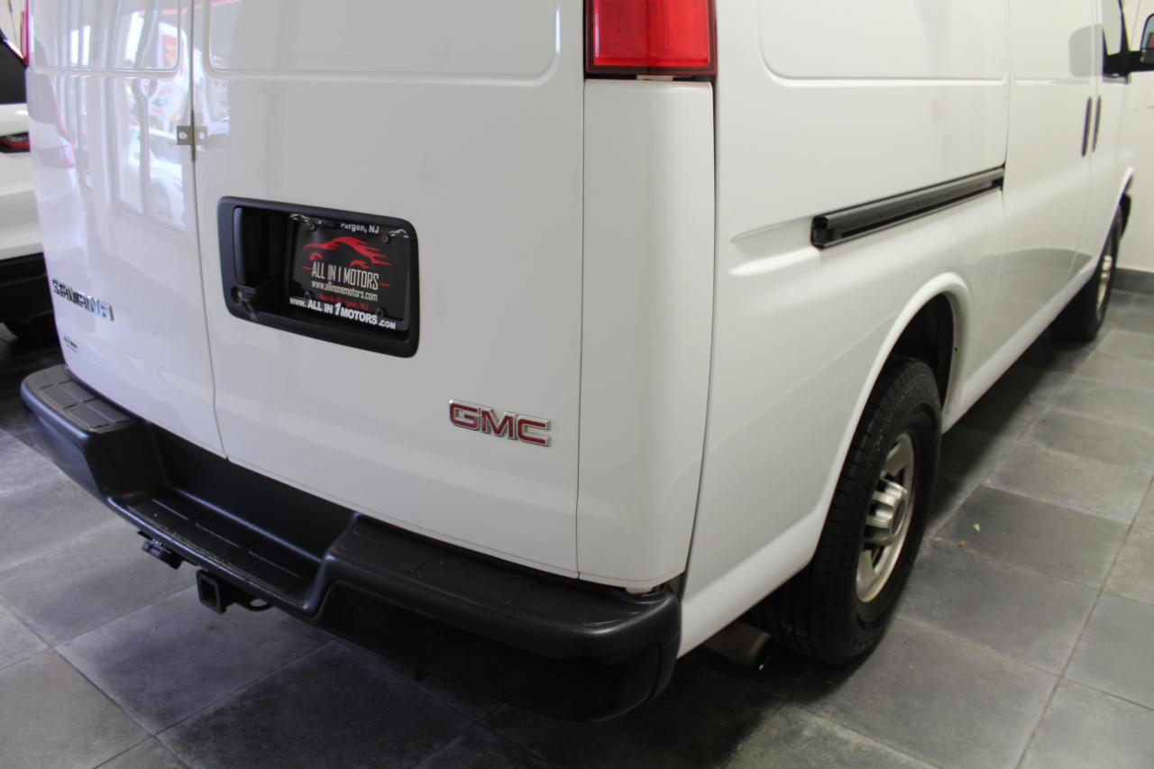 GMC Savana Cargo Van RWD 2500 135" 2020